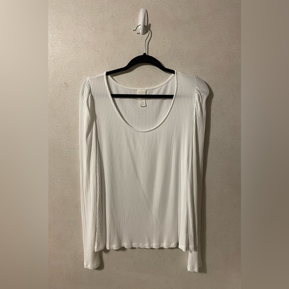 H&M Tops - H&M Ribbed/Puff Sleeve Top in White Size XXL